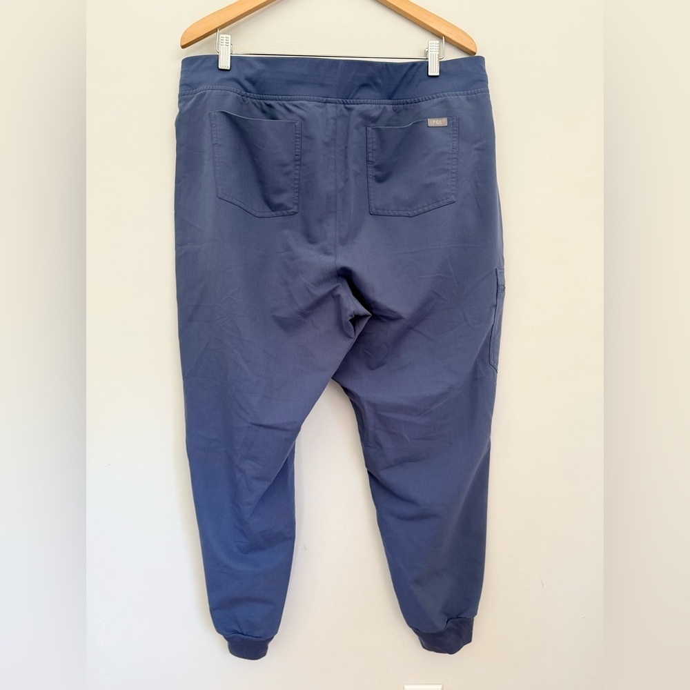🌄 Figs Big Sky (PO 1525) Blue Jogger Scrub Pants with Teal Drawstring - Picture 3 of 7